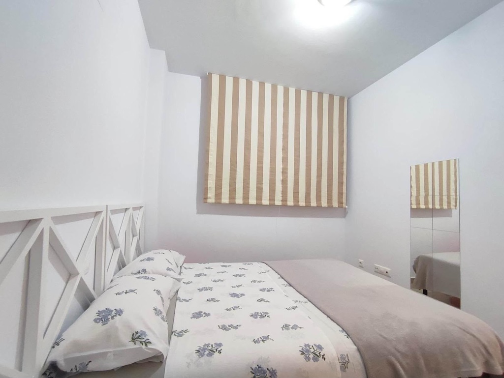 2-BEDROOM APARTMENT WITH LARGE TERRACE, POOL AND PARKING IN PLAYA FLAMENCA