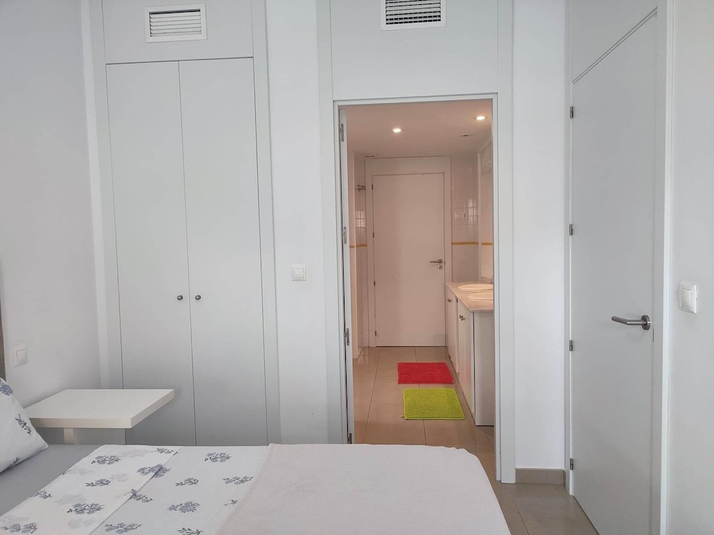 2-BEDROOM APARTMENT WITH LARGE TERRACE, POOL AND PARKING IN PLAYA FLAMENCA