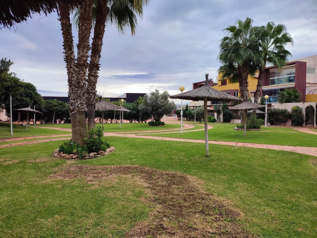 2-BEDROOM APARTMENT WITH LARGE TERRACE, POOL AND PARKING IN PLAYA FLAMENCA