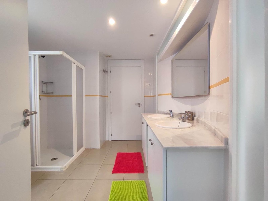 2-BEDROOM APARTMENT WITH LARGE TERRACE, POOL AND PARKING IN PLAYA FLAMENCA