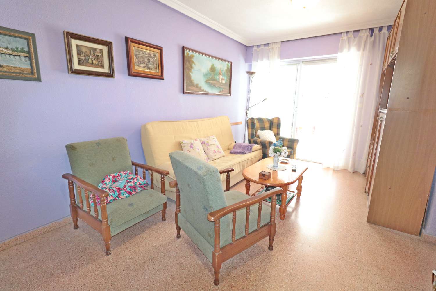 AMPLIO APARTAMENTO A 50 METROS DEL MAR CON VISTAS LATERALES Y ORIENTACIÓN SUROESTE EN ACEQUIÓN