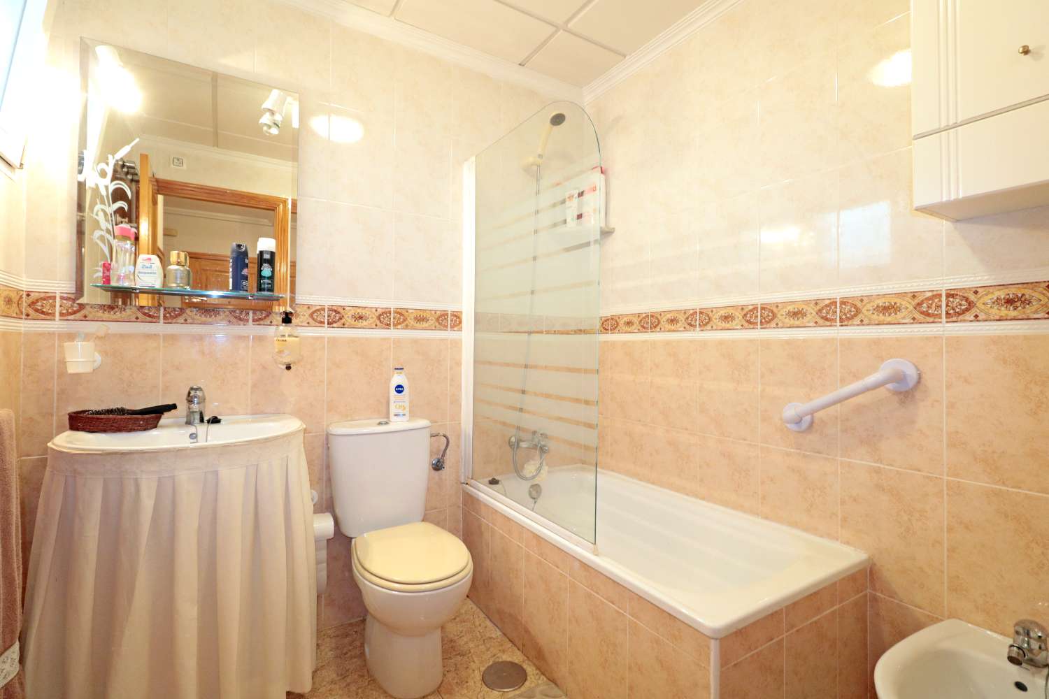 APARTAMENTO A 100 METROS DEL MAR, ORIENTACIÓN ESTE Y MUY LUMINOSO EN ACEQUIÓN