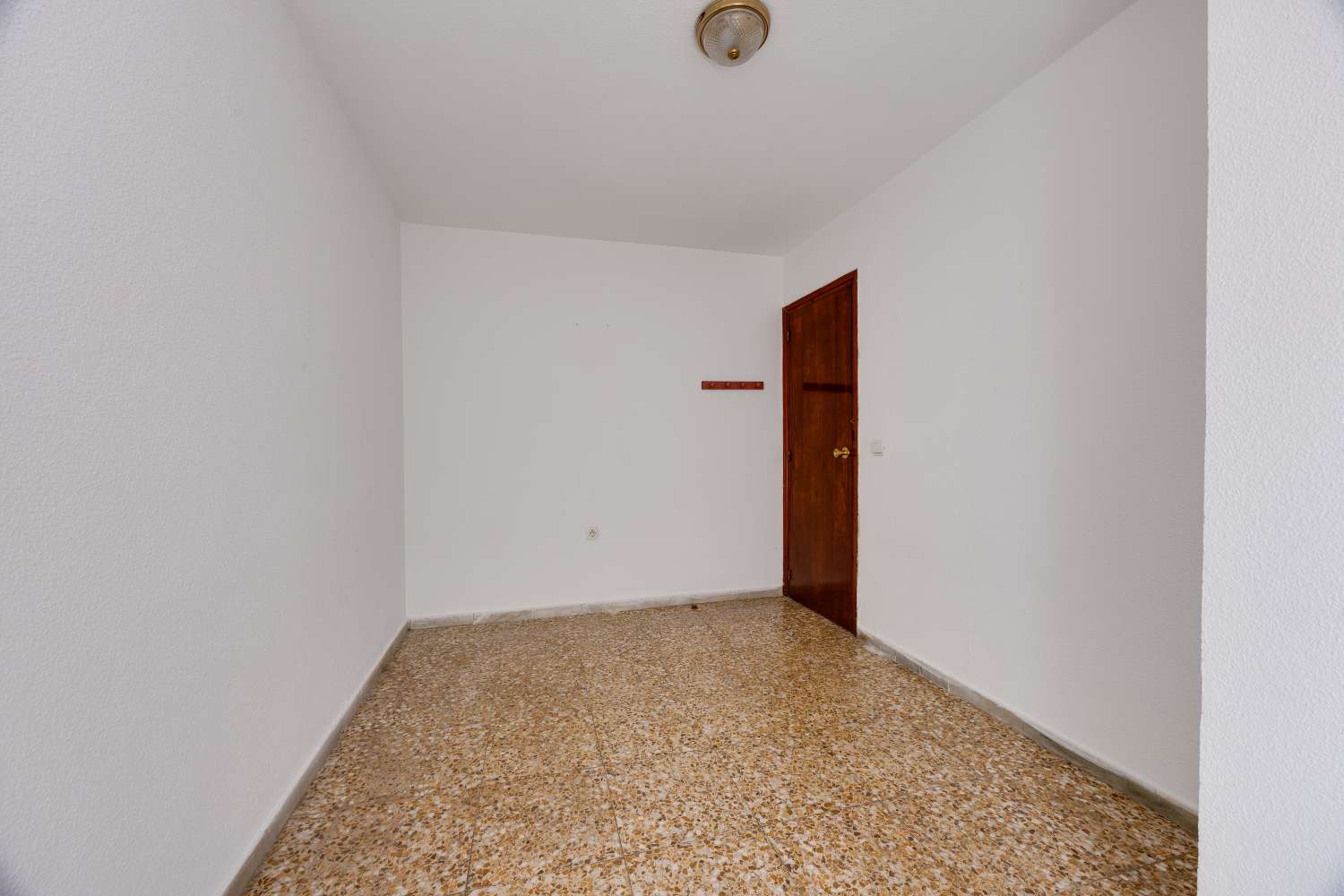 AMPLIO APARTAMENTO CON VISTAS AL MAR Y ORIENTACIÓN SUR A 100 METROS DE LA PLAYA DEL ACEQUIÓN