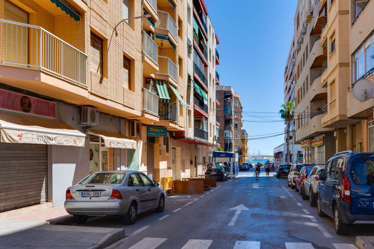 AMPLIO APARTAMENTO CON VISTAS AL MAR Y ORIENTACIÓN SUR A 100 METROS DE LA PLAYA DEL ACEQUIÓN