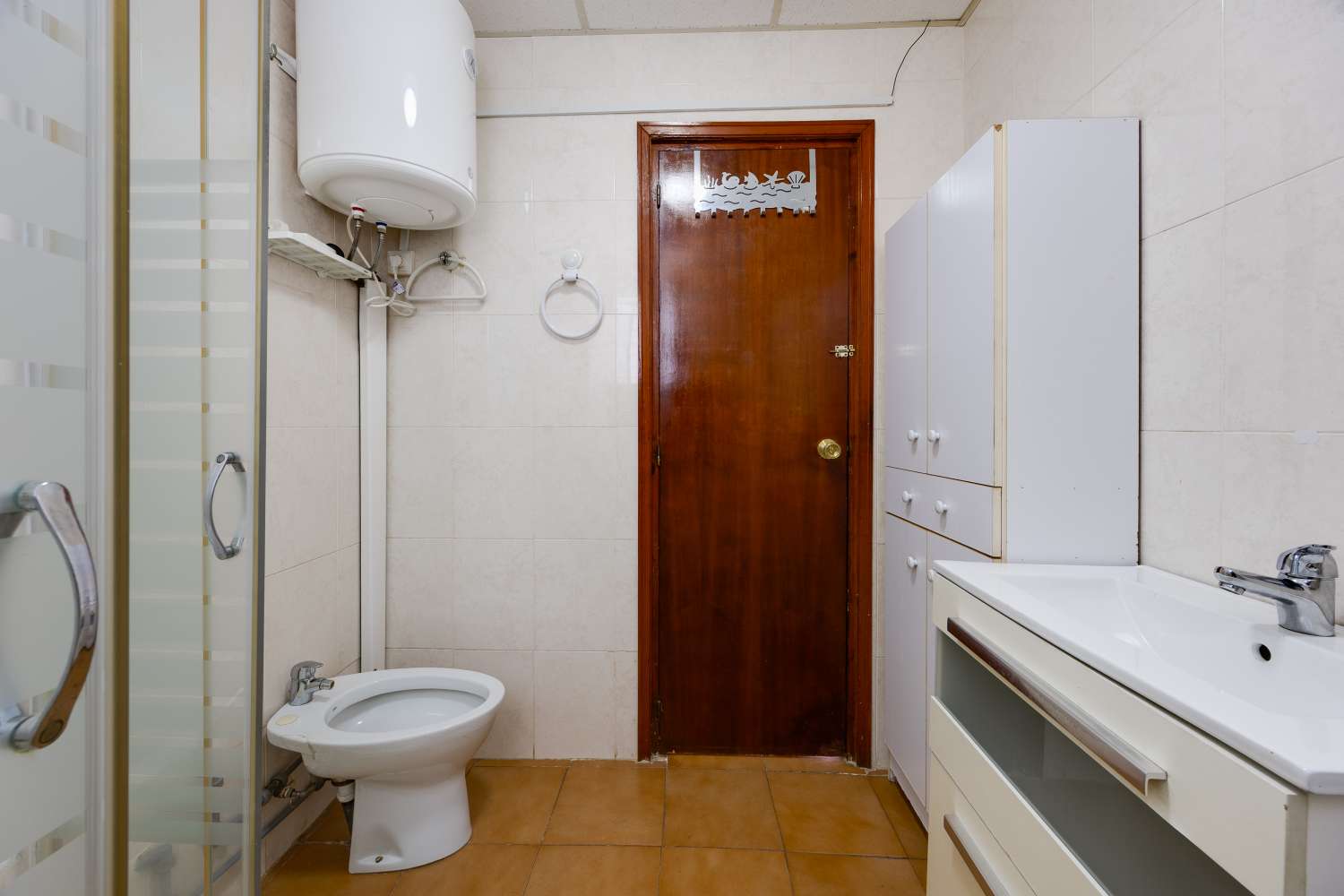 AMPLIO APARTAMENTO CON VISTAS AL MAR Y ORIENTACIÓN SUR A 100 METROS DE LA PLAYA DEL ACEQUIÓN