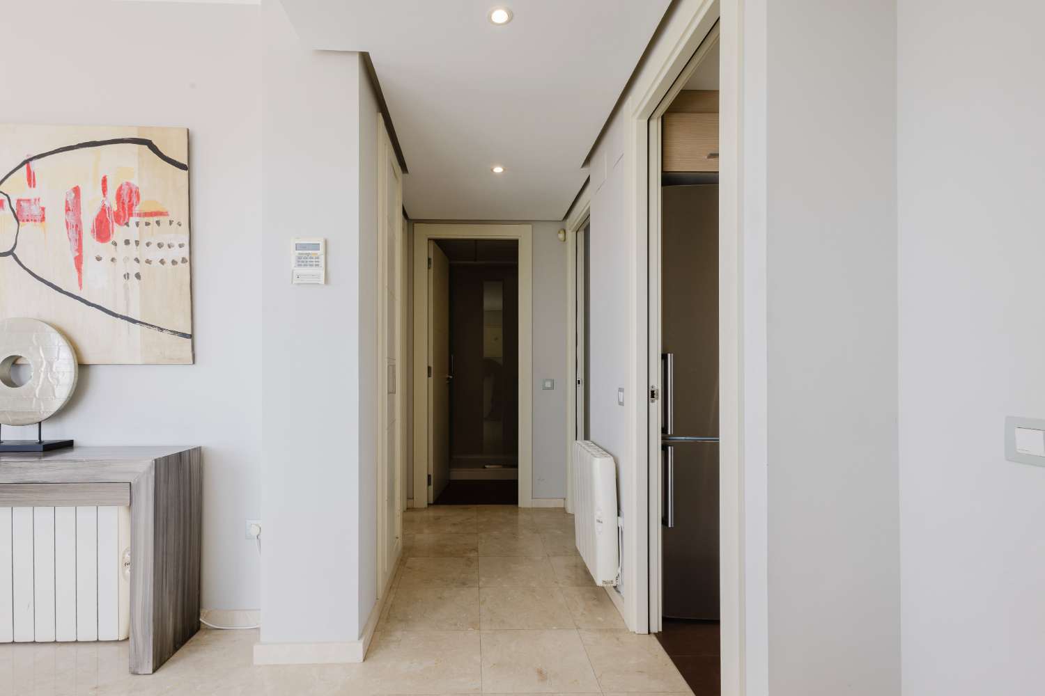 EXCLUSIVO ÁTICO CON TERRAZA DE 37 M², VISTAS AL MAR, GARAJE Y TRASTERO EN LAS COLINAS GOLF