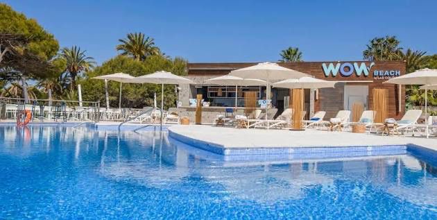 EXCLUSIVO ÁTICO CON TERRAZA DE 37 M², VISTAS AL MAR, GARAJE Y TRASTERO EN LAS COLINAS GOLF