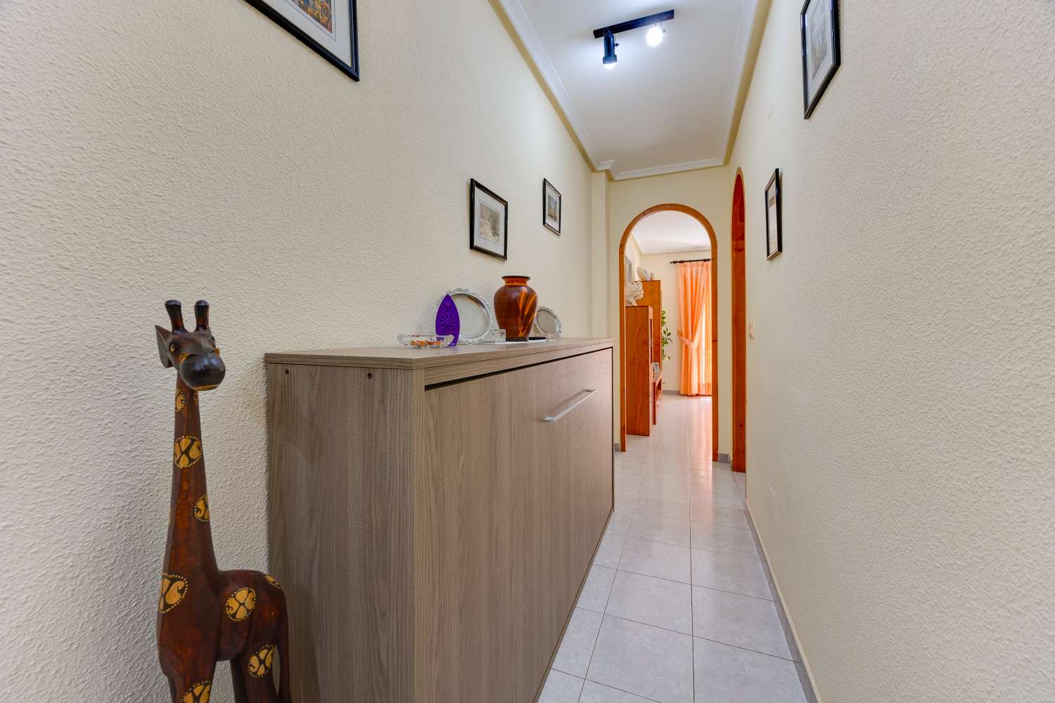 APARTAMENTO CON ORIENTACIÓN SUR, TERRAZA Y PISCINA A 500 METROS DE LA PLAYA DEL CURA