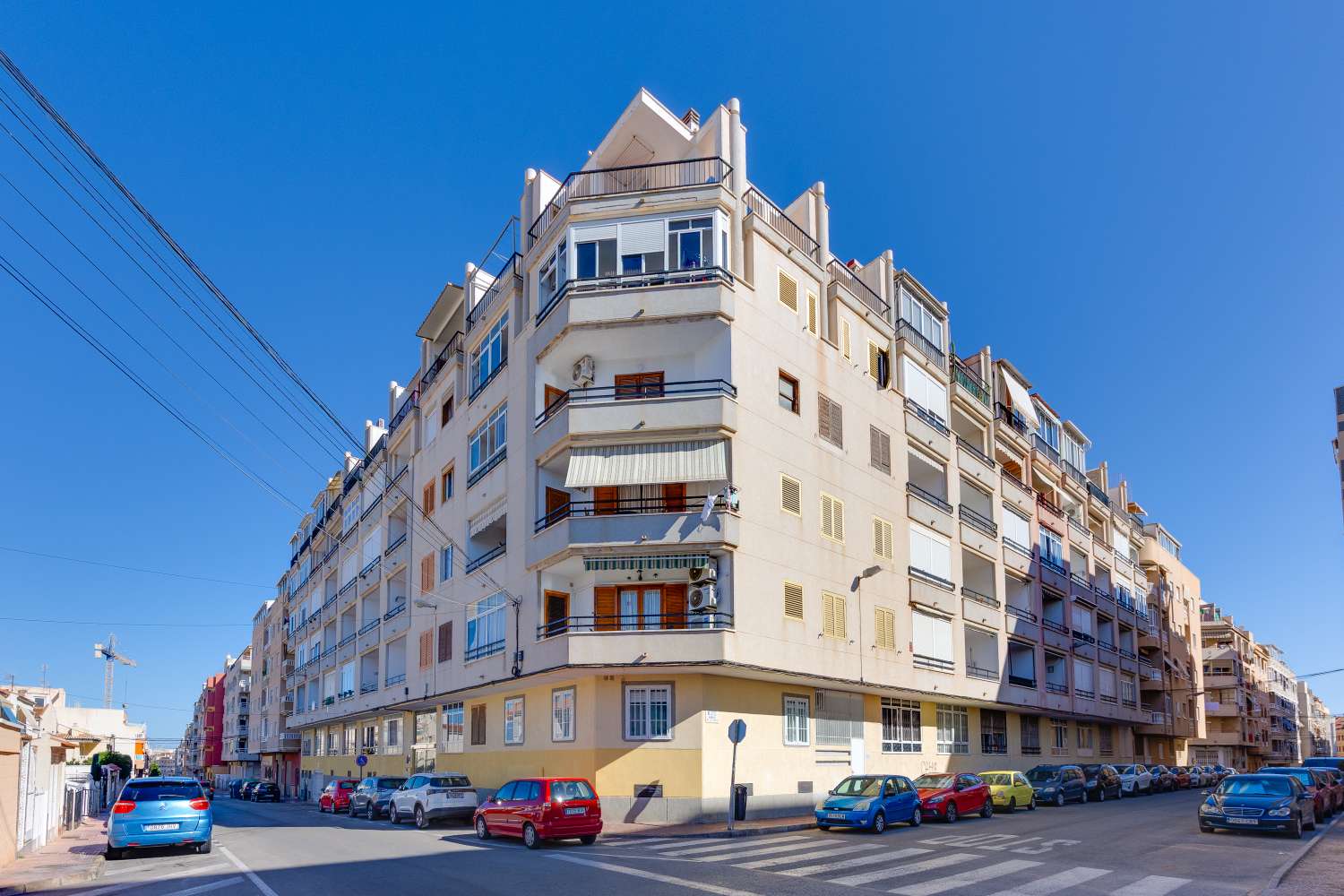 APARTAMENTO CON ORIENTACIÓN SUR, TERRAZA Y PISCINA A 500 METROS DE LA PLAYA DEL CURA