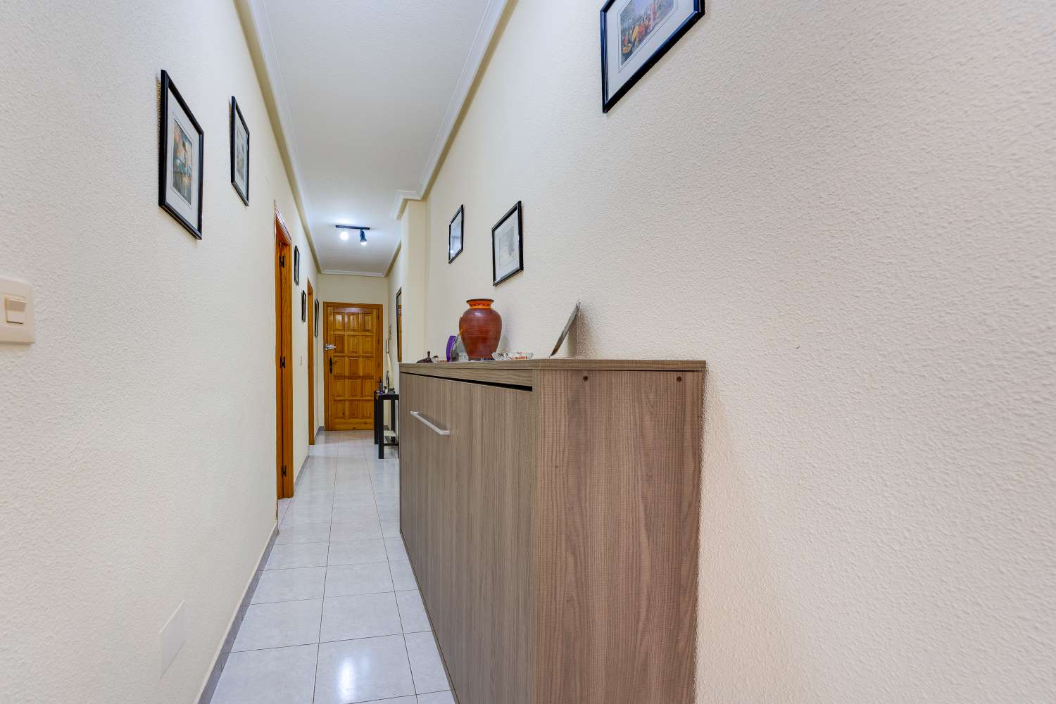 APARTAMENTO CON ORIENTACIÓN SUR, TERRAZA Y PISCINA A 500 METROS DE LA PLAYA DEL CURA