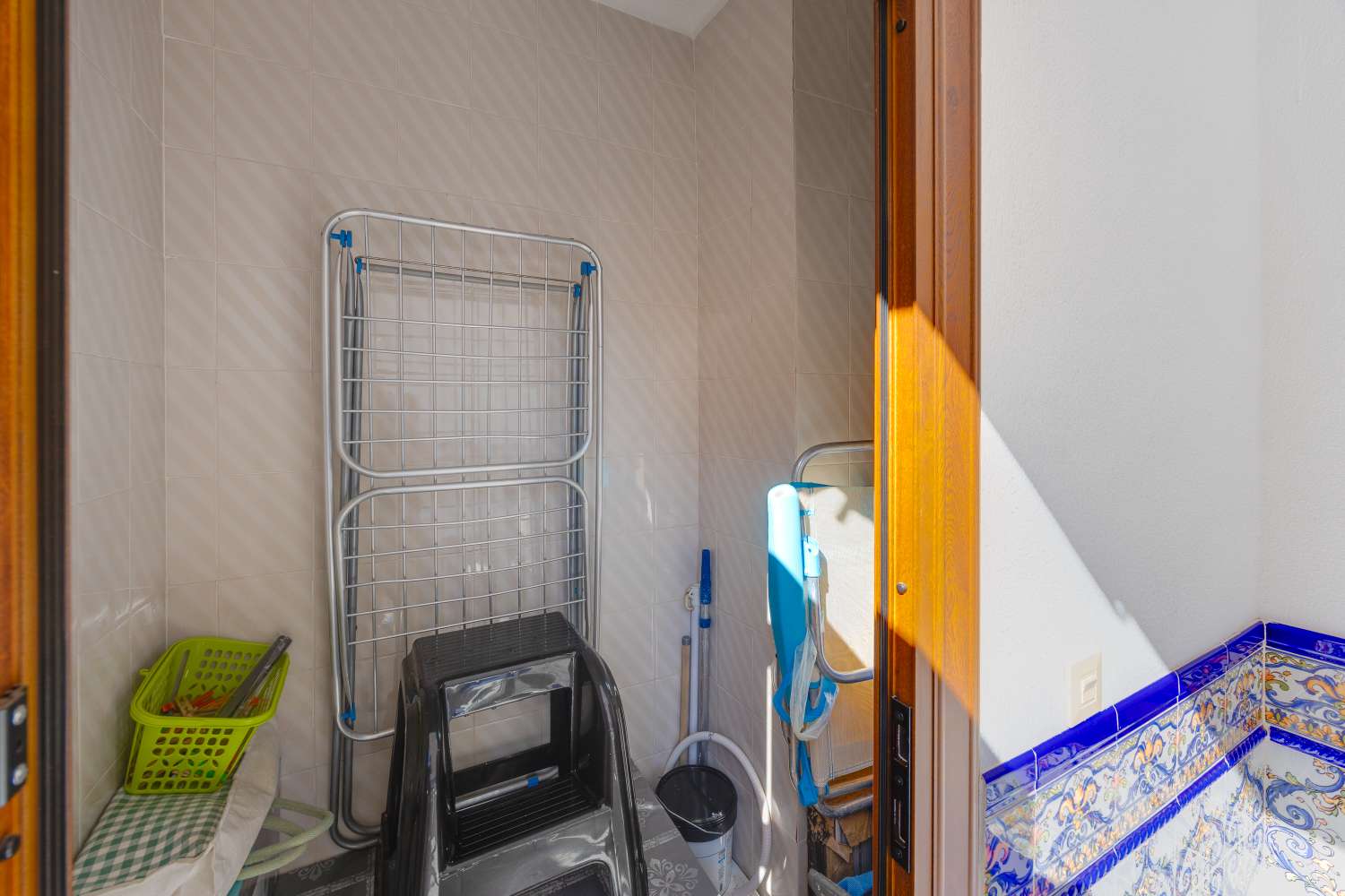 APARTAMENTO CON ORIENTACIÓN SUR, TERRAZA Y PISCINA A 500 METROS DE LA PLAYA DEL CURA