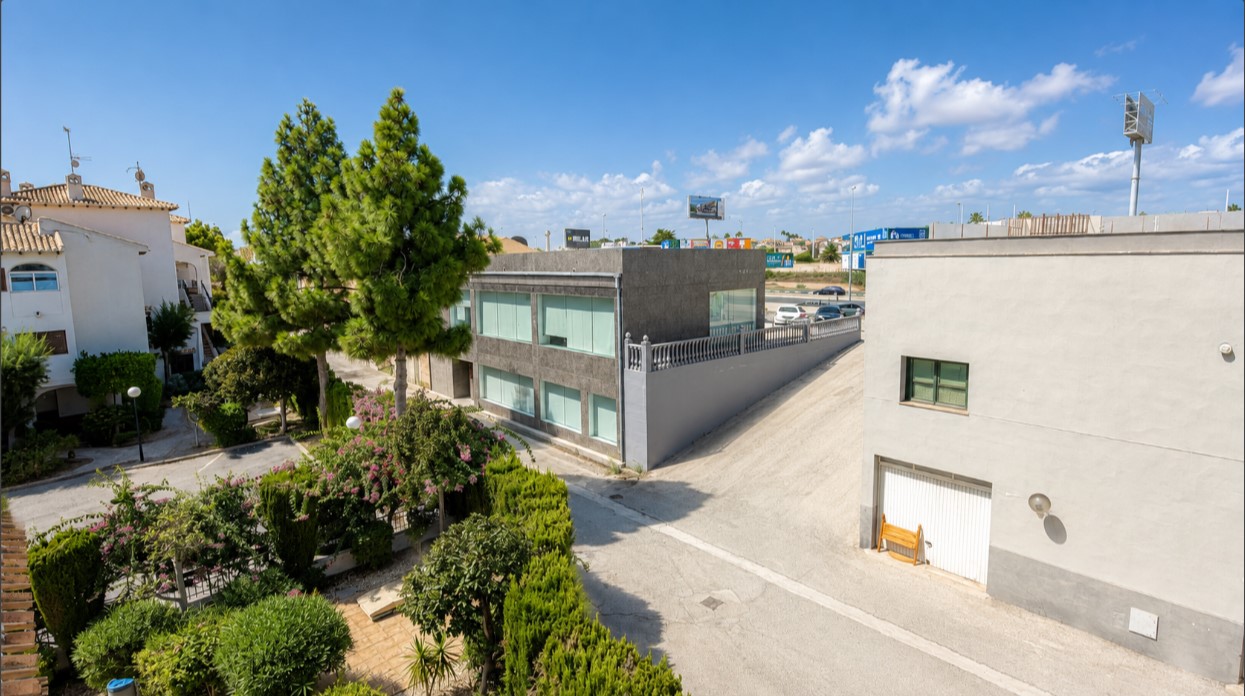 VIVIENDA DE 2 DORMITORIOS CON ORIENTACIÓN SUR, TERRAZA Y PISCINA EN BELLAVISTA VI