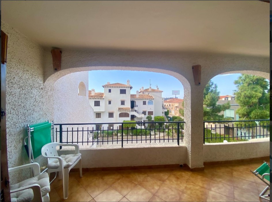 VIVIENDA DE 2 DORMITORIOS CON ORIENTACIÓN SUR, TERRAZA Y PISCINA EN BELLAVISTA VI