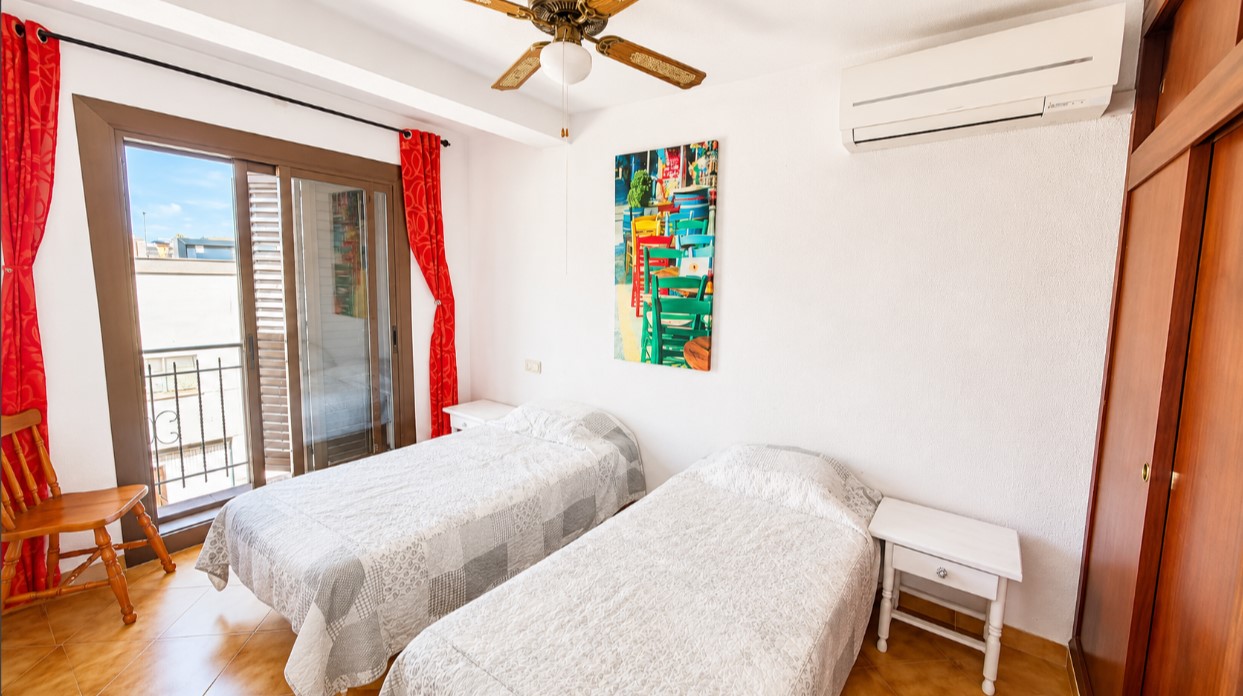 VIVIENDA DE 2 DORMITORIOS CON ORIENTACIÓN SUR, TERRAZA Y PISCINA EN BELLAVISTA VI