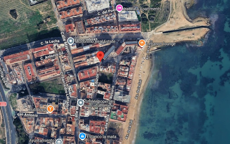PLANTA BAJA ESQUINA EN EL CENTRO DE LA MATA, 2 DORMITORIOS, TERRAZA Y LISTA PARA ENTRAR A VIVIR