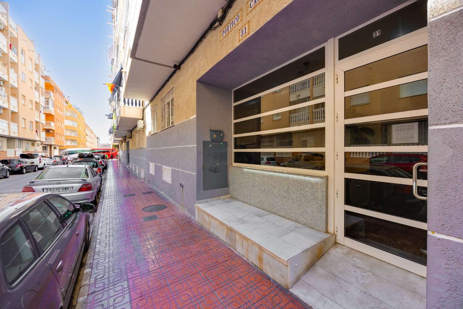 APARTAMENTO CON PISCINA COMUNITARIA EN PLENO CENTRO DE TORREVIEJA, CALLE LA LOMA