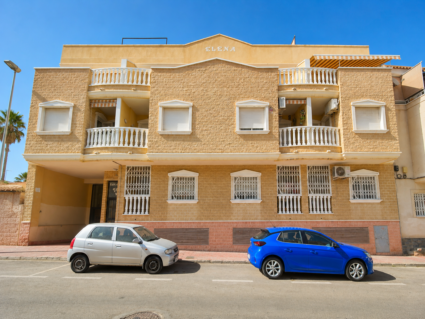 APARTAMENTO DE 2 DORMITORIOS CON TERRAZA Y ORIENTACIÓN SUR A 700 M DE PLAYA DEL CURA, TORREVIEJA