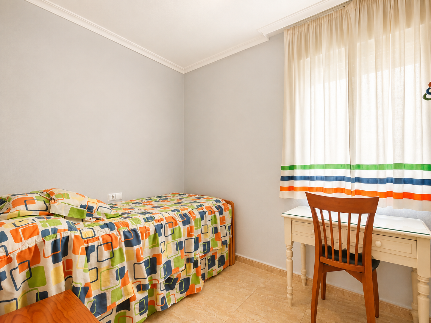 APARTAMENTO DE 2 DORMITORIOS CON TERRAZA Y ORIENTACIÓN SUR A 700 M DE PLAYA DEL CURA, TORREVIEJA