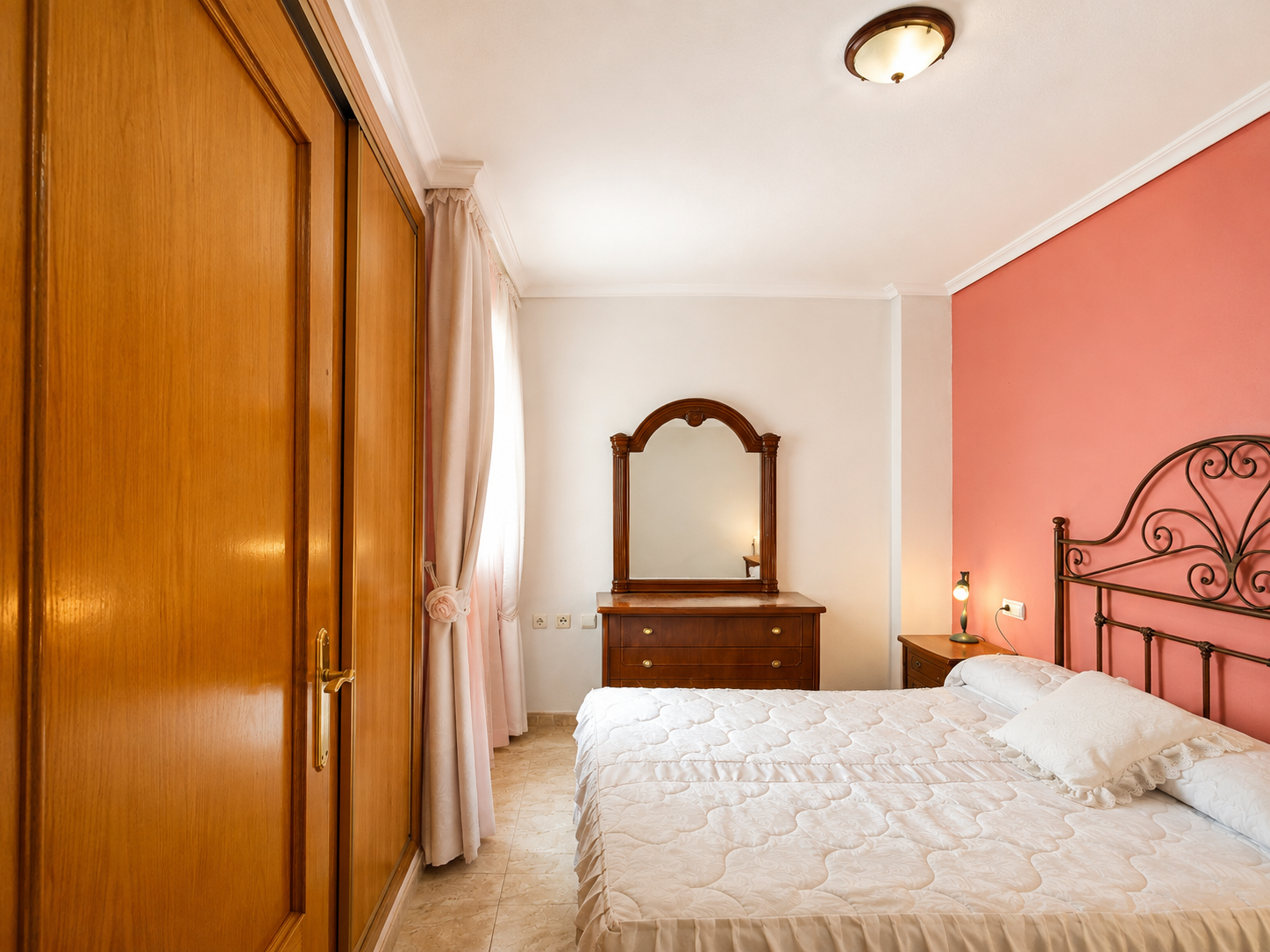 APARTAMENTO DE 2 DORMITORIOS CON TERRAZA Y ORIENTACIÓN SUR A 700 M DE PLAYA DEL CURA, TORREVIEJA