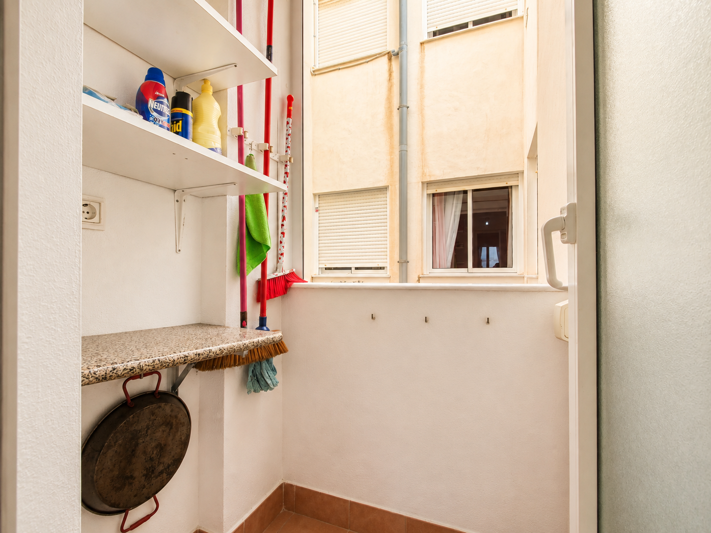 APARTAMENTO DE 2 DORMITORIOS CON TERRAZA Y ORIENTACIÓN SUR A 700 M DE PLAYA DEL CURA, TORREVIEJA