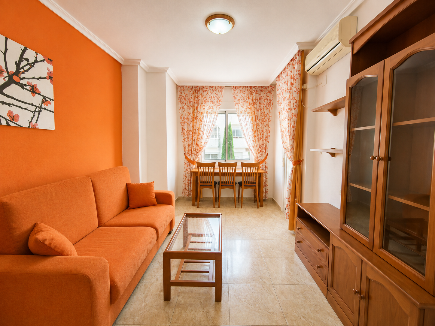 APARTAMENTO DE 2 DORMITORIOS CON TERRAZA Y ORIENTACIÓN SUR A 700 M DE PLAYA DEL CURA, TORREVIEJA