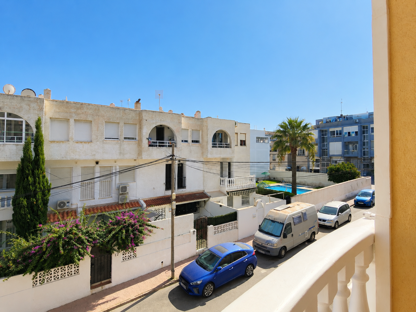 APARTAMENTO DE 2 DORMITORIOS CON TERRAZA Y ORIENTACIÓN SUR A 700 M DE PLAYA DEL CURA, TORREVIEJA