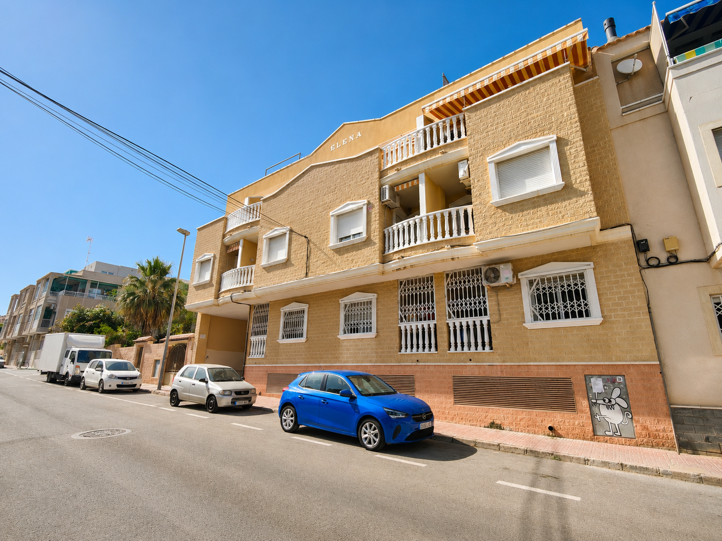 APARTAMENTO DE 2 DORMITORIOS CON TERRAZA Y ORIENTACIÓN SUR A 700 M DE PLAYA DEL CURA, TORREVIEJA