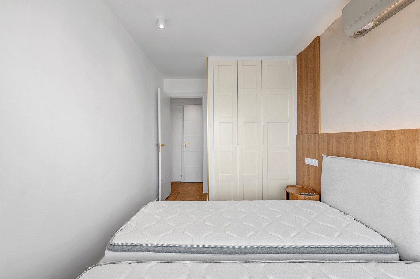 EXCLUSIVO ÁTICO REFORMADO CON VISTAS PANORÁMICAS AL MAR Y TERRAZA PRIVADA EN PUNTA PRIMA