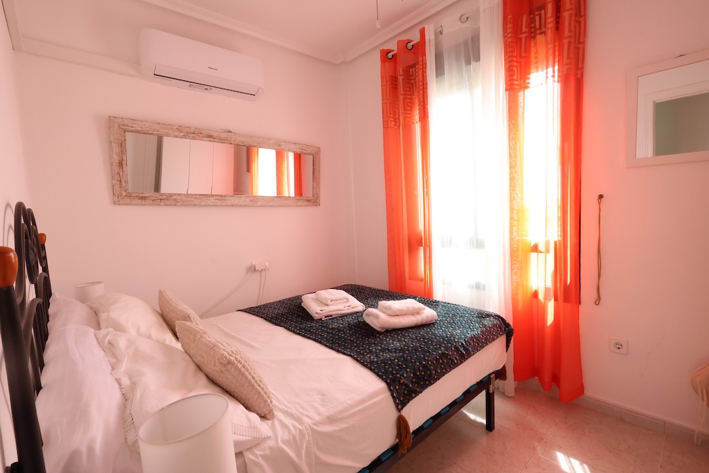 APARTAMENTO CON VISTAS AL MAR Y ORIENTACIÓN SUR EN CAMPOAMOR GOLF