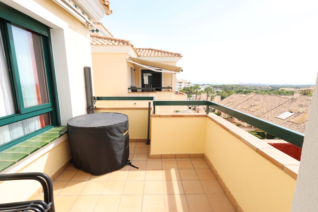APARTAMENTO CON VISTAS AL MAR Y ORIENTACIÓN SUR EN CAMPOAMOR GOLF