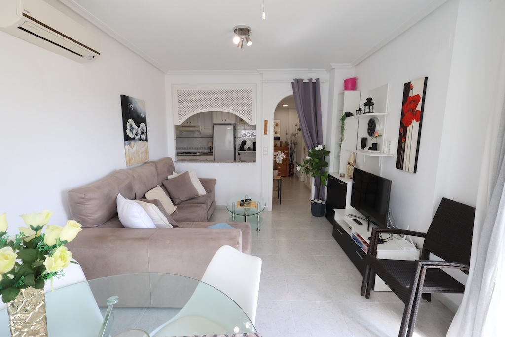 APARTAMENTO CON VISTAS AL MAR Y ORIENTACIÓN SUR EN CAMPOAMOR GOLF