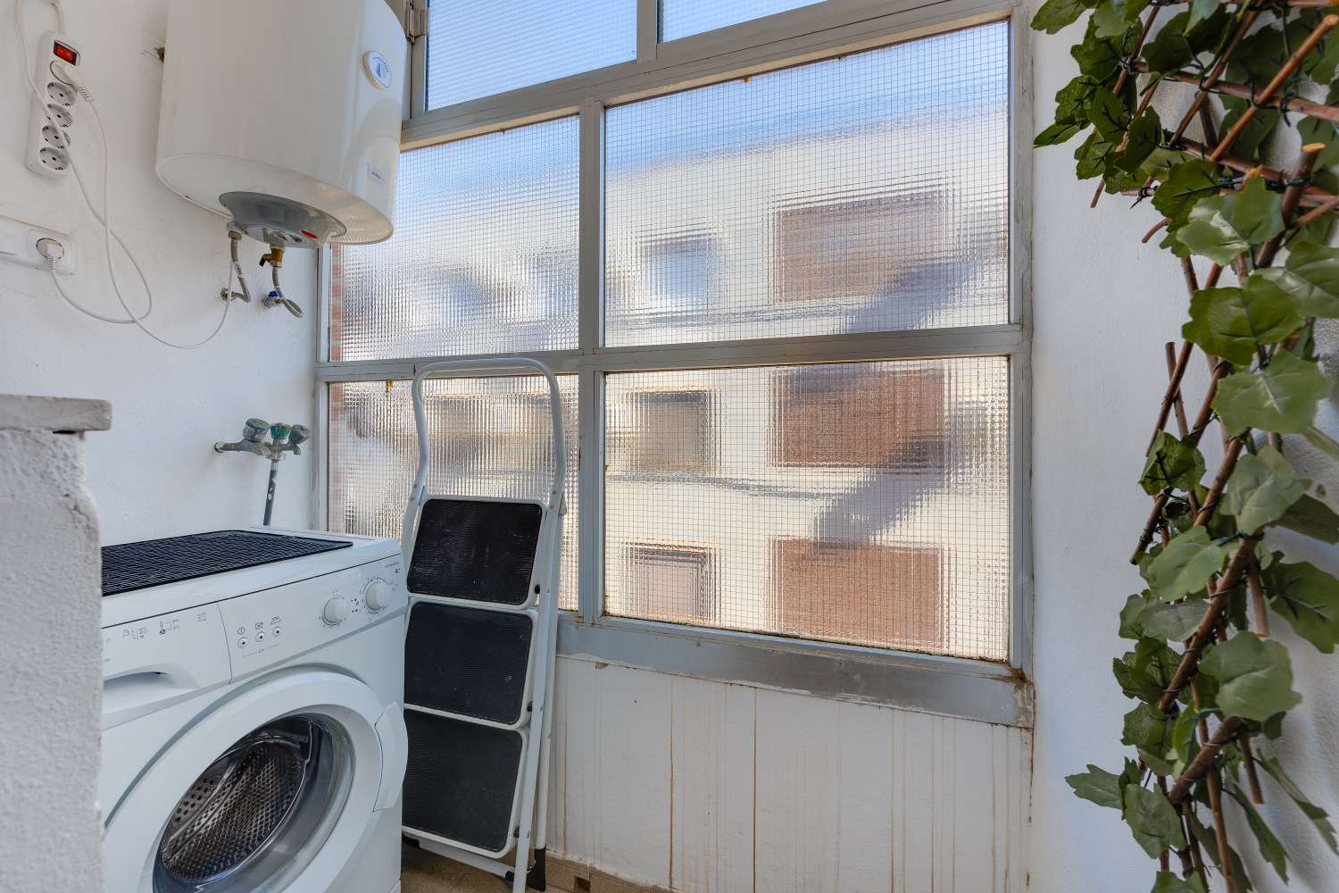 APARTAMENTO CON VISTAS AL MAR A 50 M DE LA PLAYA DEL ACEQUIÓN
