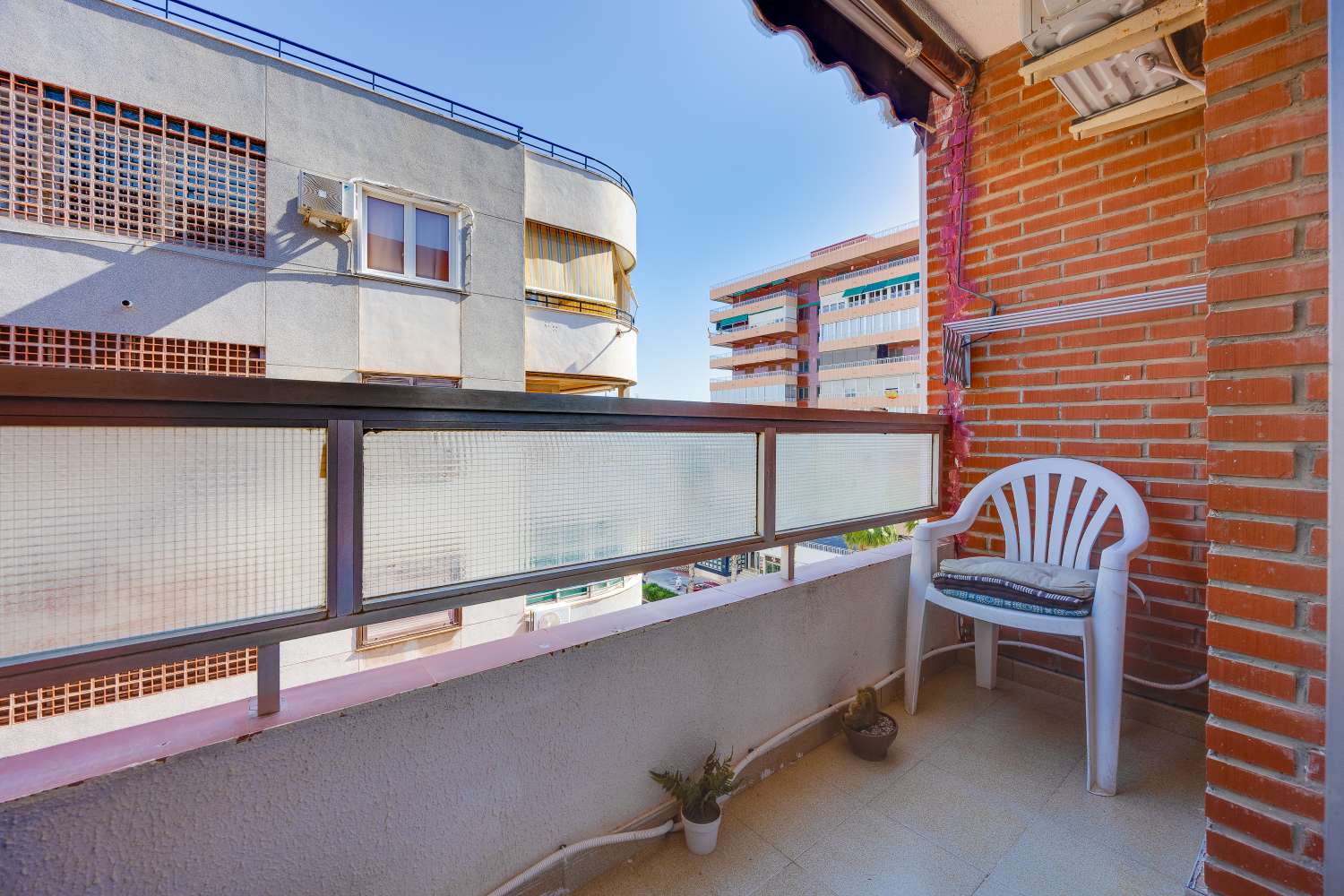 APARTAMENTO CON VISTAS AL MAR A 50 M DE LA PLAYA DEL ACEQUIÓN