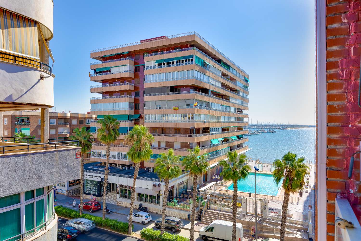 APARTAMENTO CON VISTAS AL MAR A 50 M DE LA PLAYA DEL ACEQUIÓN