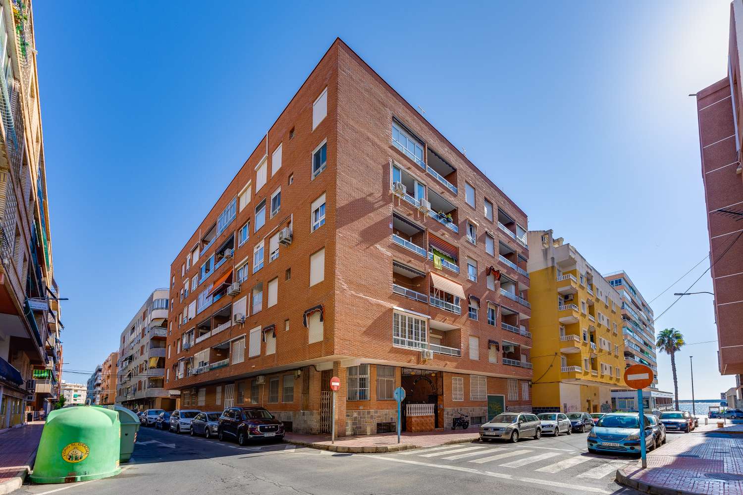 APARTAMENTO CON VISTAS AL MAR A 50 M DE LA PLAYA DEL ACEQUIÓN