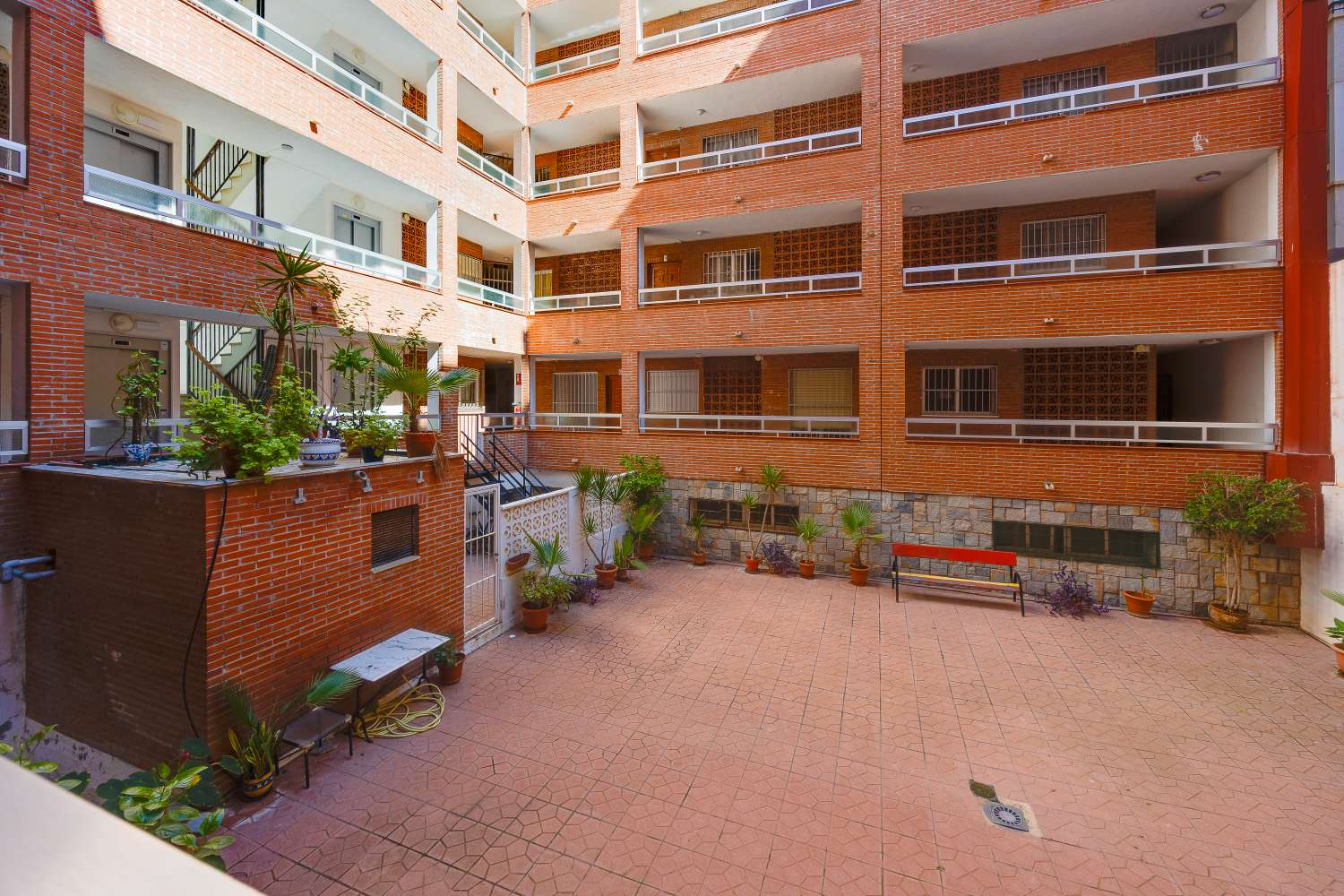 APARTAMENTO CON VISTAS AL MAR A 50 M DE LA PLAYA DEL ACEQUIÓN