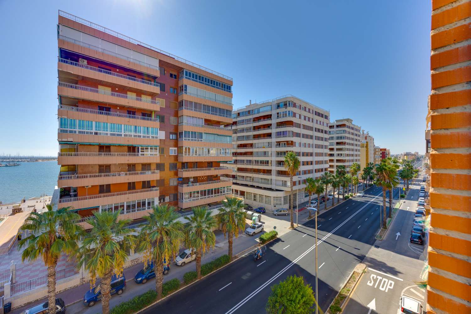 APARTAMENTO CON VISTAS AL MAR A 50 M DE LA PLAYA DEL ACEQUIÓN