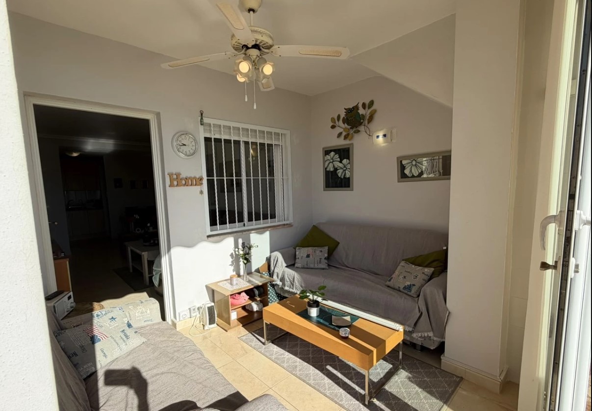 APARTAMENTO CON JARDÍN PRIVADO, TERRAZAS SOLEADAS Y A 600 M DEL MAR EN ROCÍO II