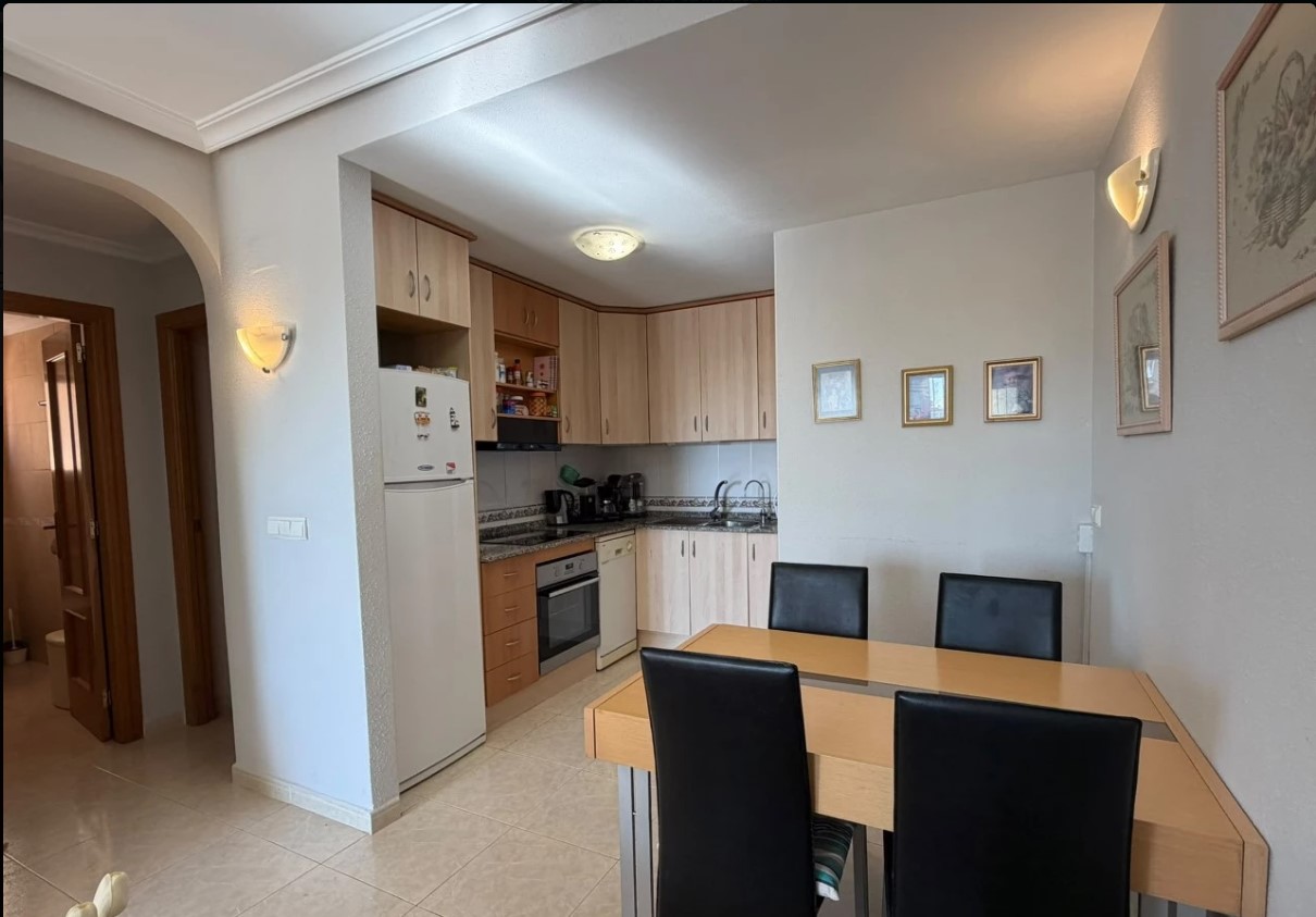 APARTAMENTO CON JARDÍN PRIVADO, TERRAZAS SOLEADAS Y A 600 M DEL MAR EN ROCÍO II
