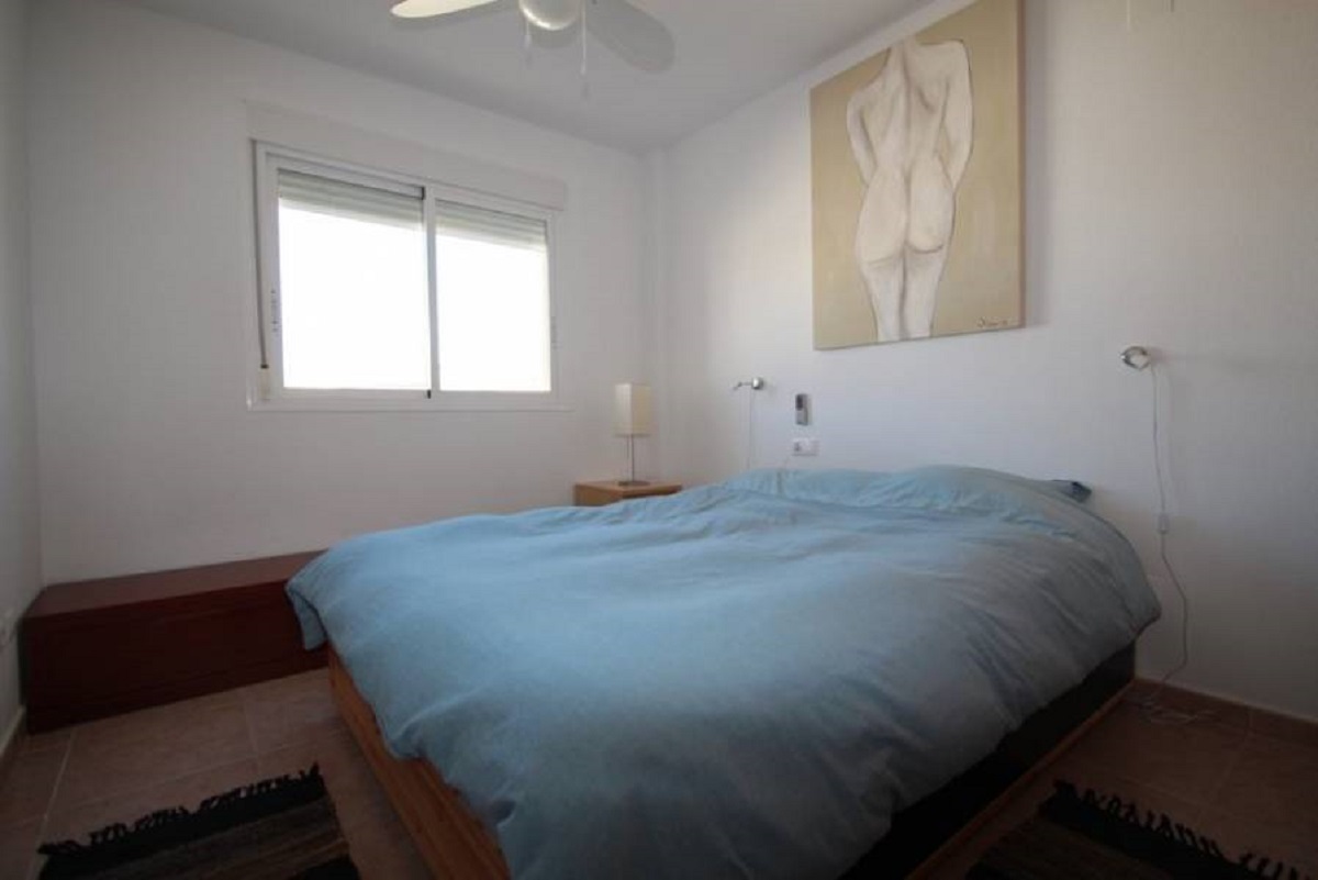 ÁTICO CON SOLÁRIUM PRIVADO DE 112 M², VISTAS AL MAR Y A 200 M DE LA PLAYA EN CAMPOAMOR
