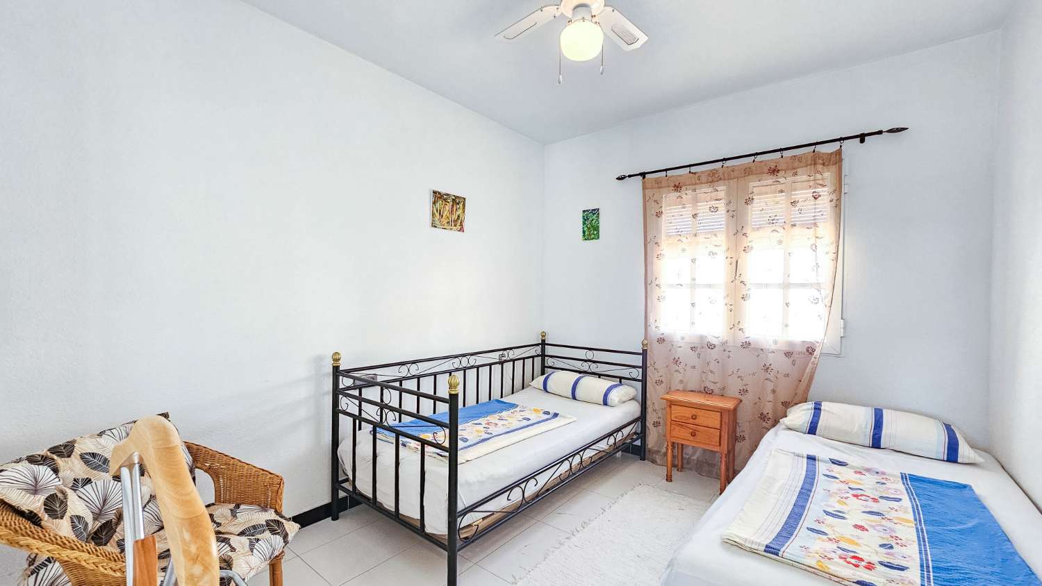 BUNGALOW CON VISTAS AL MAR, TERRAZA Y LICENCIA TURÍSTICA EN LOS ALTOS, TORREVIEJA