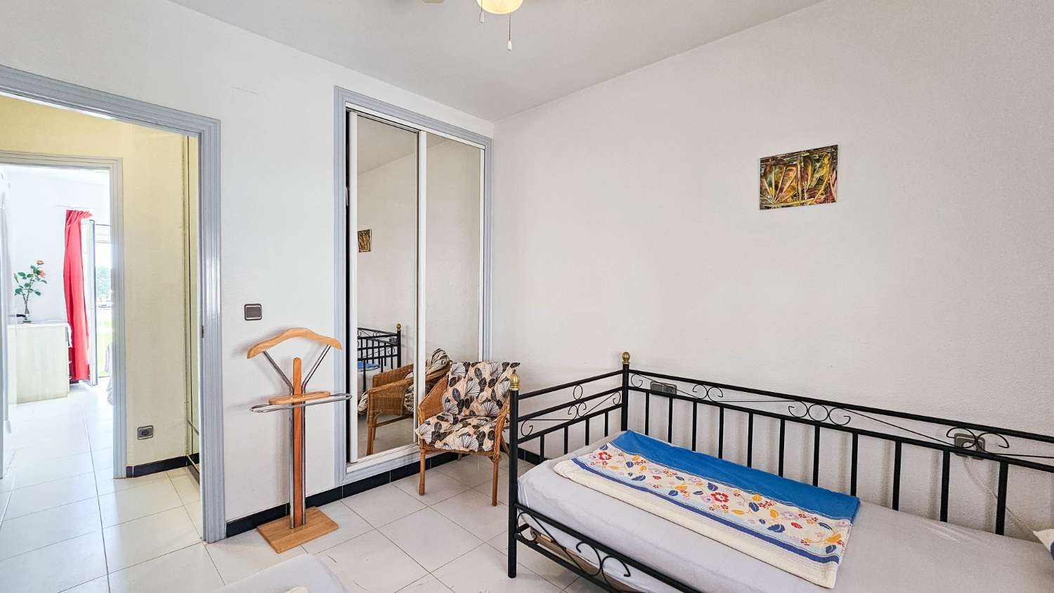 BUNGALOW CON VISTAS AL MAR, TERRAZA Y LICENCIA TURÍSTICA EN LOS ALTOS, TORREVIEJA