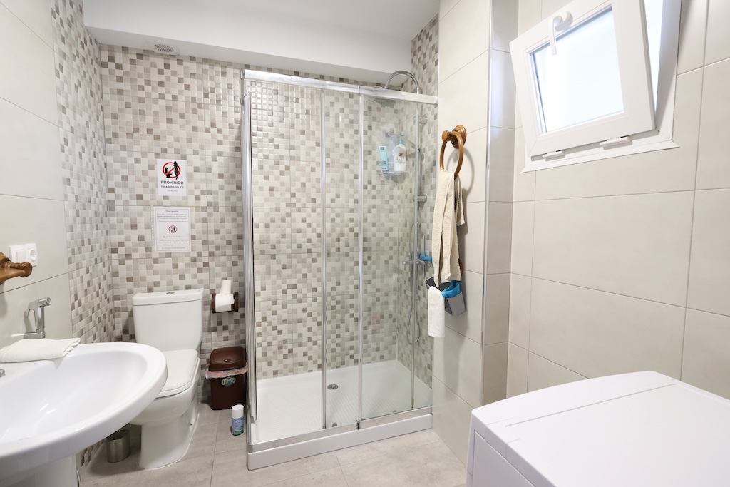 BUNGALOW EN PLANTA ALTA EN LA REGIA, SUR Y DOS VIVIENDAS INDEPENDIENTES CON ALTO POTENCIAL DE RENTABILIDAD