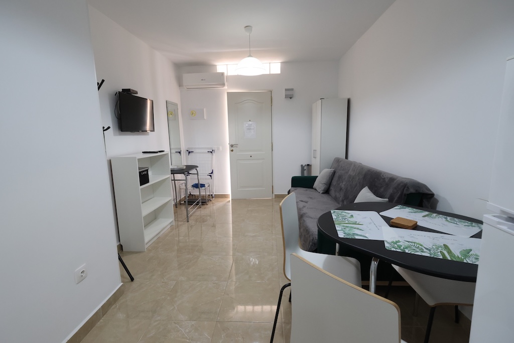BUNGALOW EN PLANTA ALTA EN LA REGIA, SUR Y DOS VIVIENDAS INDEPENDIENTES CON ALTO POTENCIAL DE RENTABILIDAD
