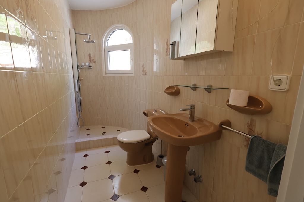 CHALET INDEPENDIENTE REFORMADO EN ALTEA CON VISTAS PANORÁMICAS AL MAR, PISCINA PRIVADA Y PARCELA DE 1.121 M²