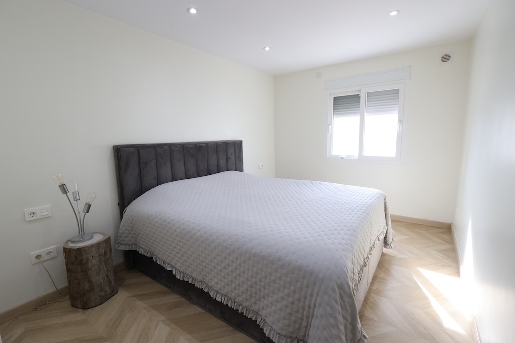 ESPECTACULAR CHALET INDEPENDIENTE EN LOS BALCONES CON PISCINA PRIVADA, 5 DORMITORIOS Y ORIENTACIÓN SUR
