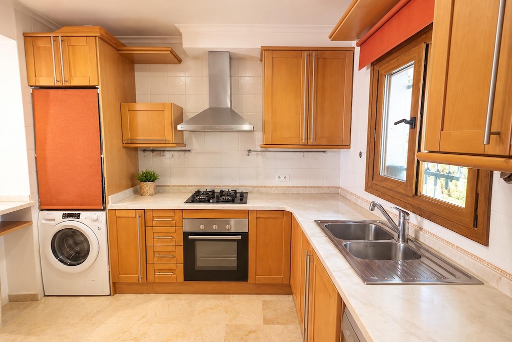 DÚPLEX CON ORIENTACIÓN SUR, PISCINA COMUNITARIA, PARKING Y TRASTERO EN PAU 8