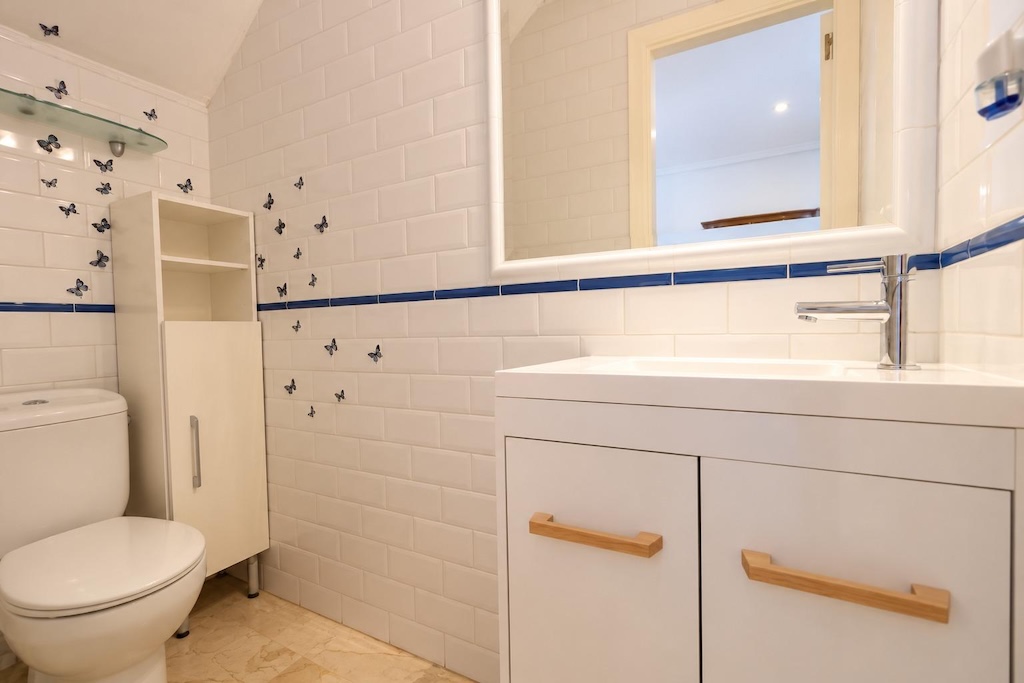DÚPLEX CON ORIENTACIÓN SUR, PISCINA COMUNITARIA, PARKING Y TRASTERO EN PAU 8