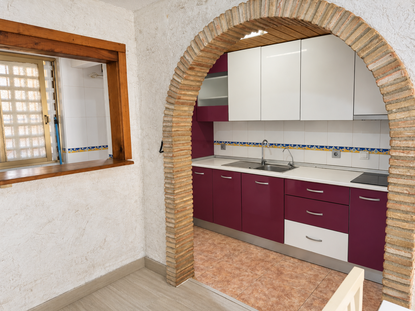 APARTAMENTO CON TERRAZA, PISCINA COMUNITARIA Y SOLÁRIUM A 250 M DE LA PLAYA DE LOS NÁUFRAGOS