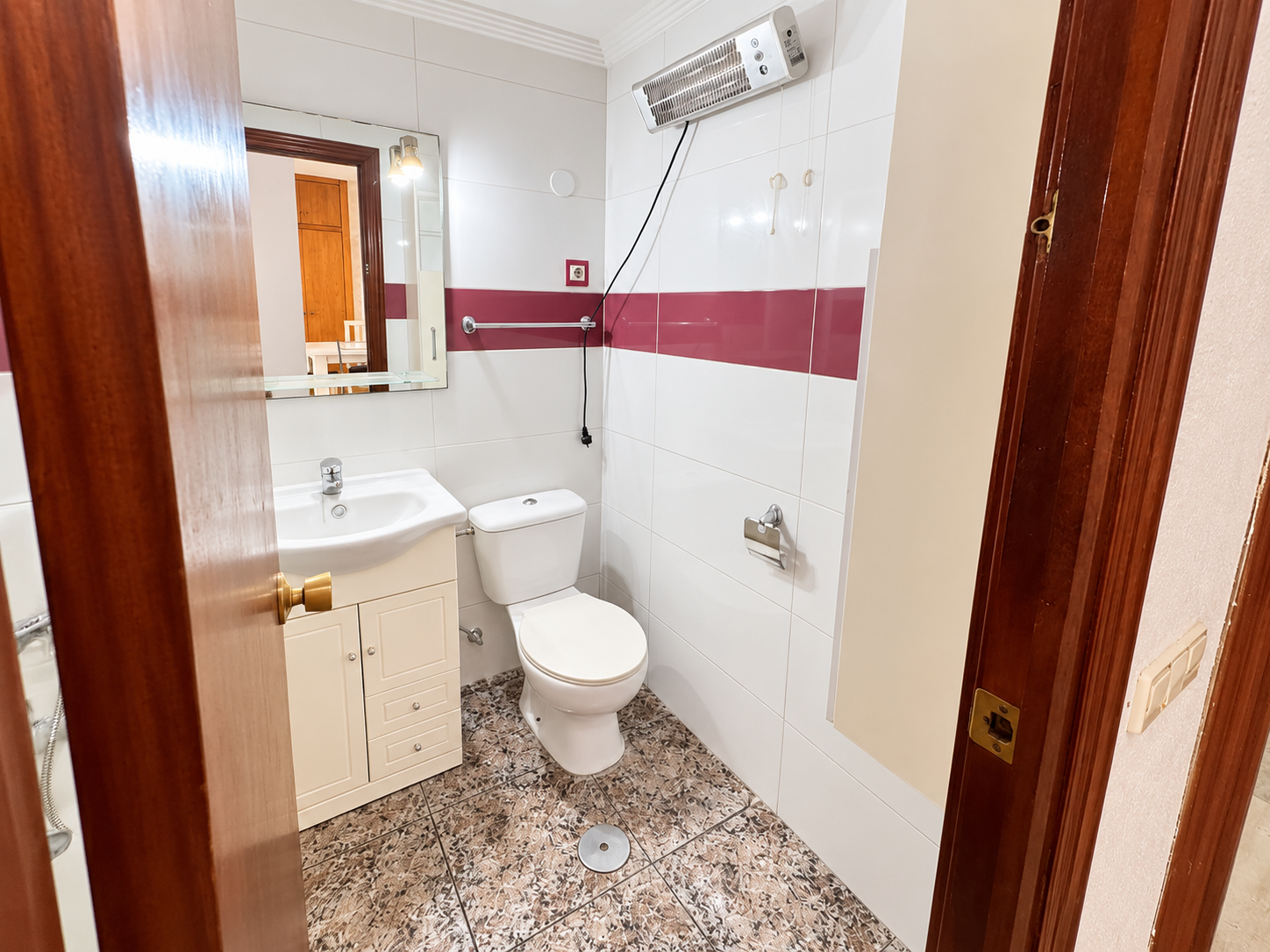 APARTAMENTO CON TERRAZA, PISCINA COMUNITARIA Y SOLÁRIUM A 250 M DE LA PLAYA DE LOS NÁUFRAGOS
